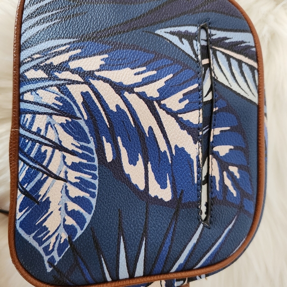 Nanette Lepore Blue Tropics Camera Bag - Picture 16 of 16